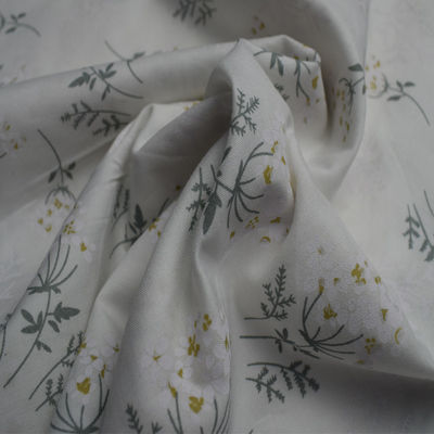 Özel Polyester Pamuklu Kumaşlar Yumuşak Dokunuş 115GSM Baskılı 55/56 &quot;115 GSM 40S