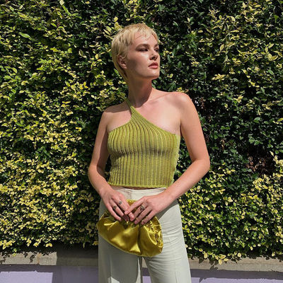 Kısa Stil Yün Örgü Eğik Omuz Geri Kalp Bluz T Shirt Kadın