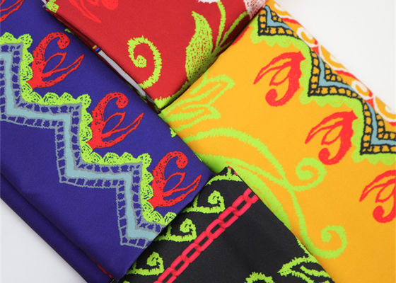 Dekorasyon Aksesuarları için Büyük Çiçek Polyester Baskılı Kumaş