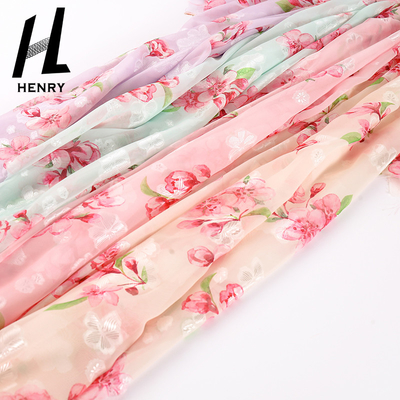 Moda Konfeksiyon Tekstil için Çiçek Baskılı Polyester Şifon Kumaş
